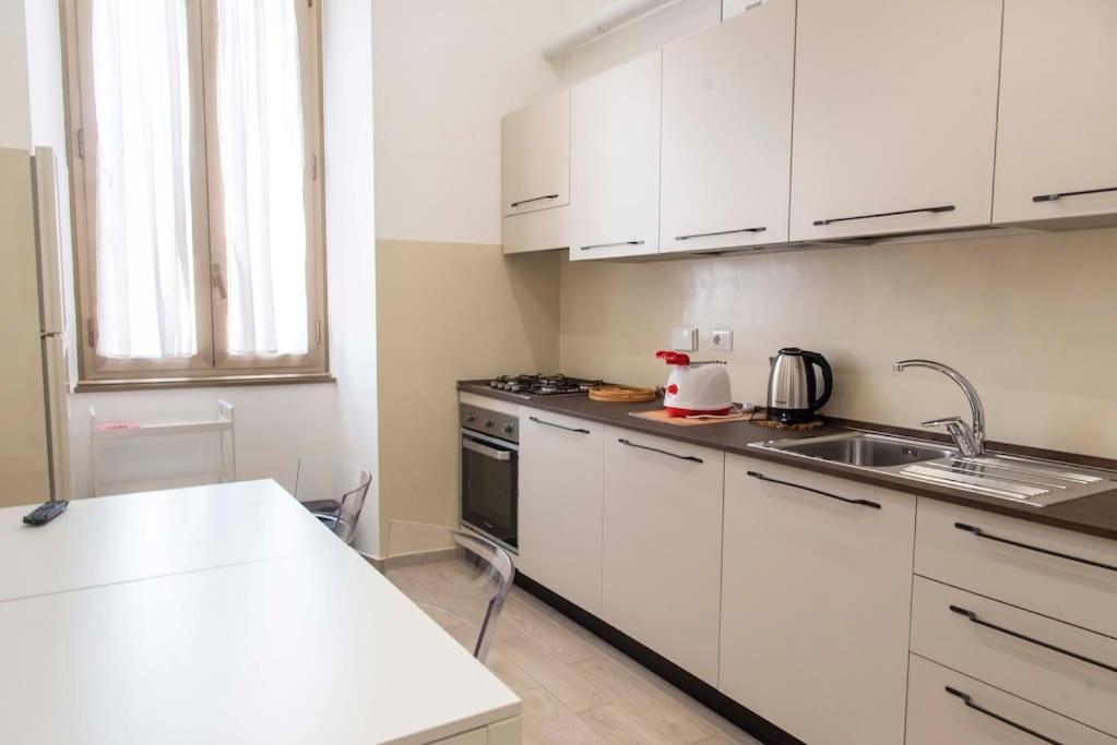 Domus Viola In San Giovanni Apartment Rom